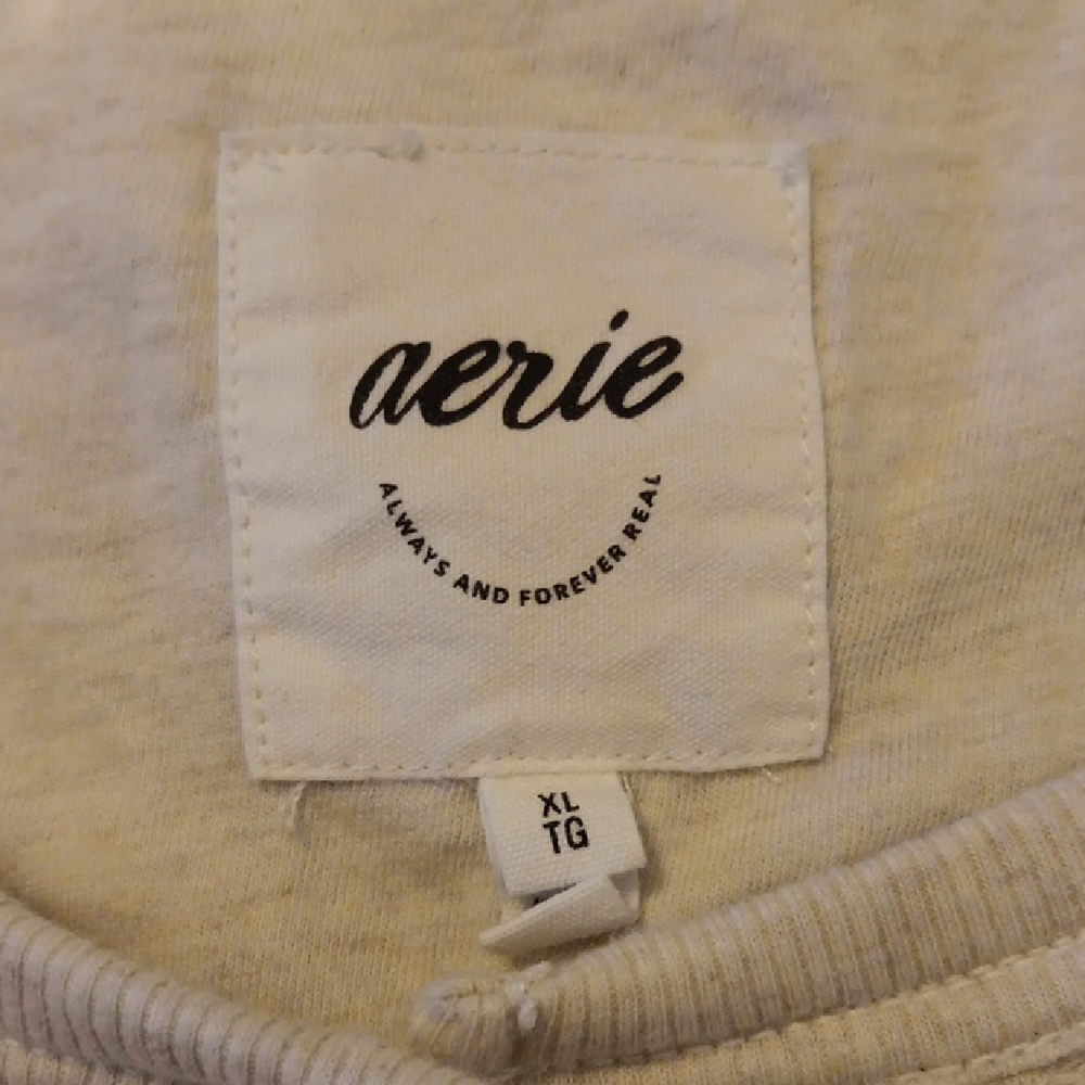 Sweatshirt - Picture 8 of 8